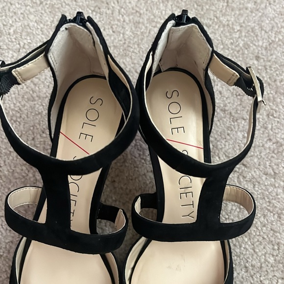 “Sole Society: Kitten Heels” - Picture 6 of 10